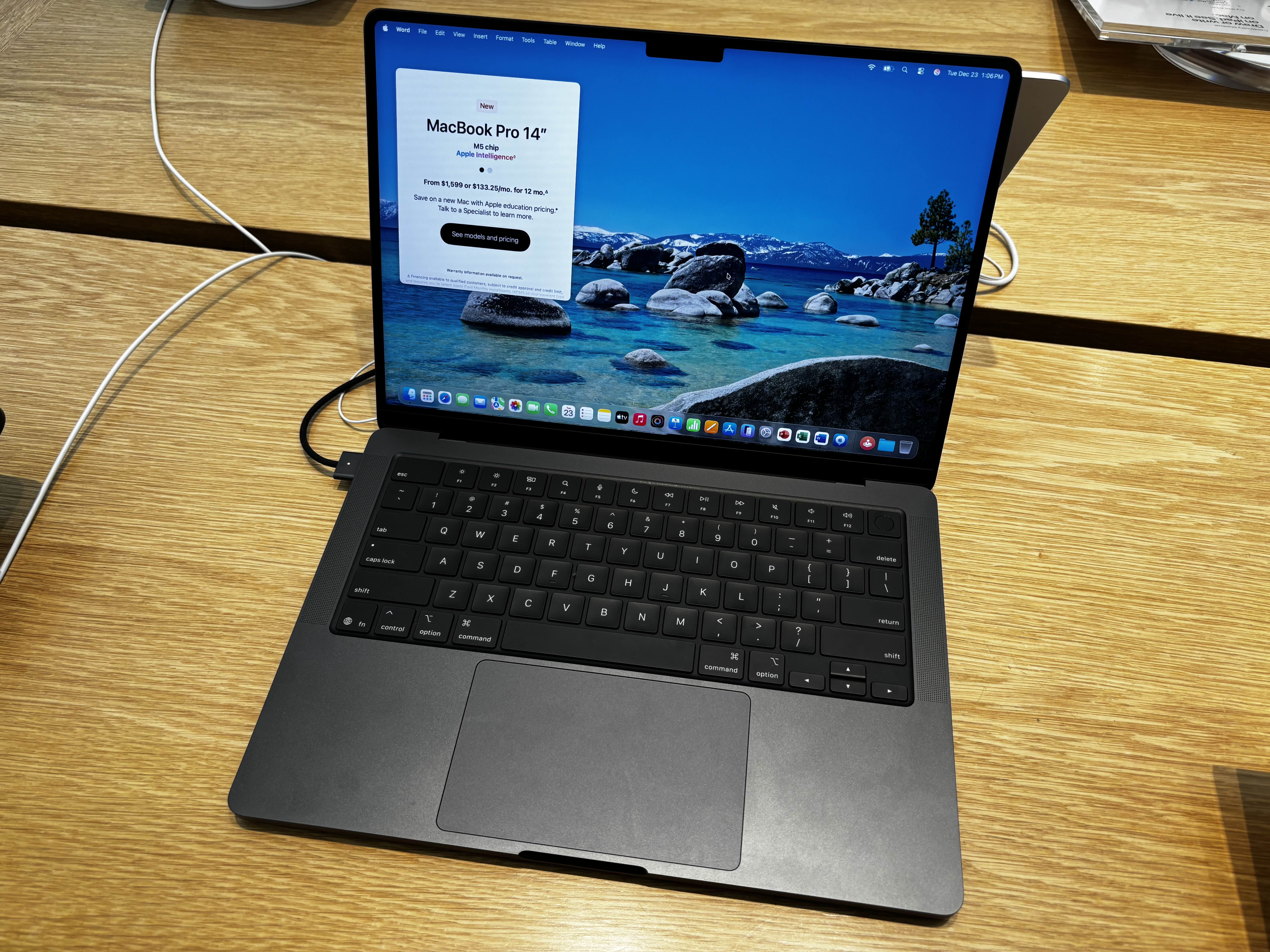 Apple przyspiesza chip M7 pod sztuczną inteligencję, pomija warianty Pro i Max M6