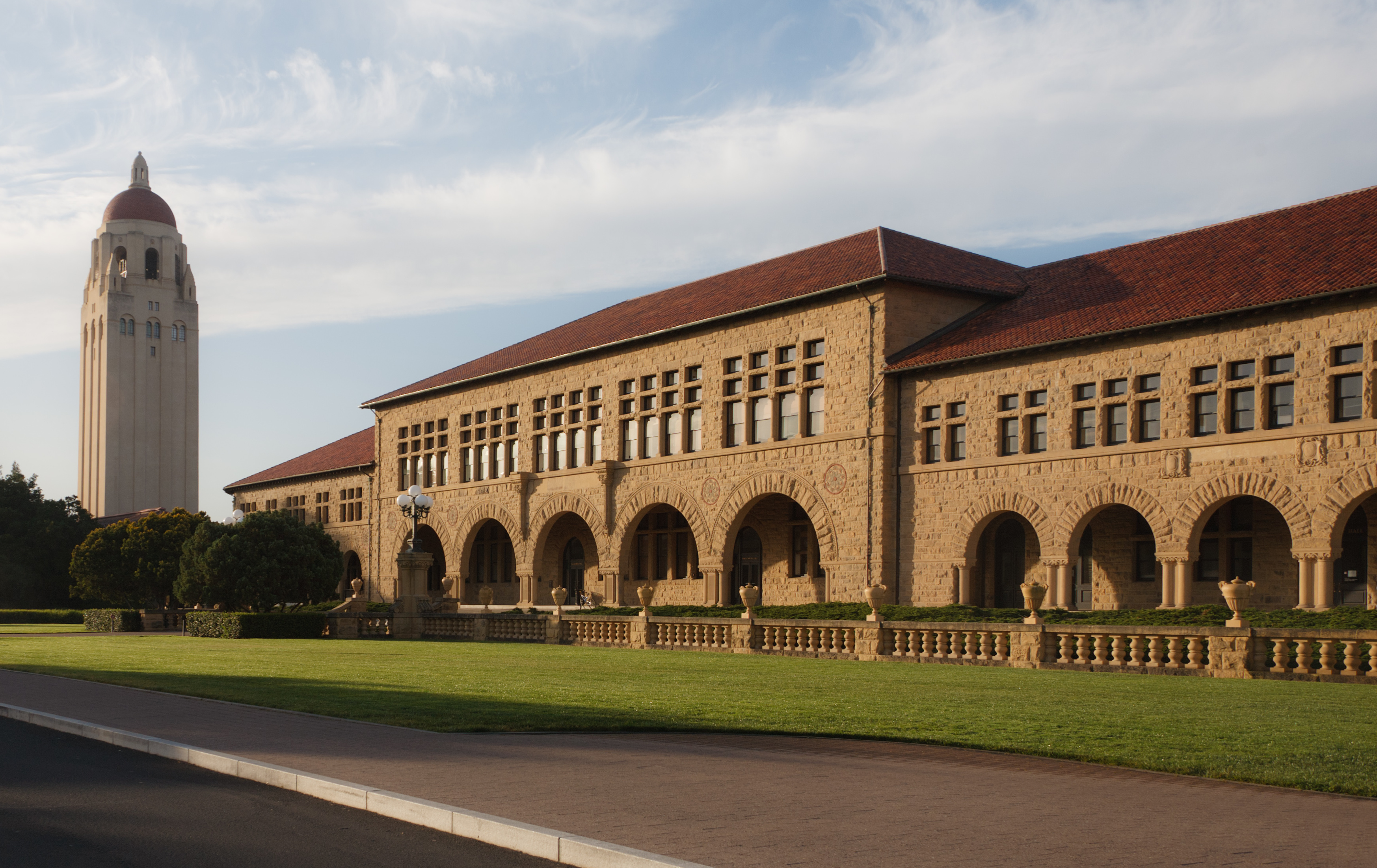 Agent AI Biomni ze Stanfordu wspiera już 15 tysięcy naukowców