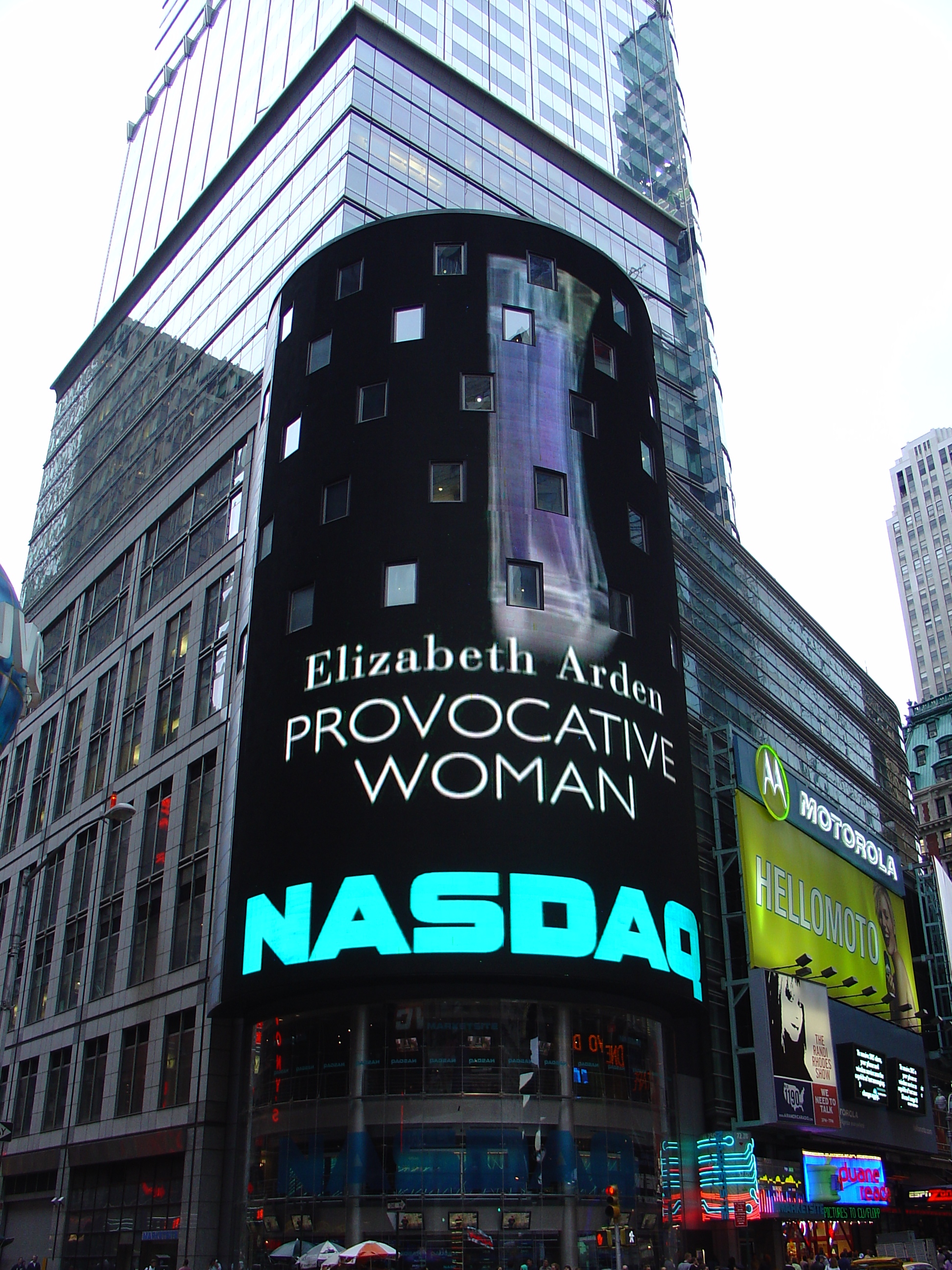 Nasdaq 100 wchodzi w korektę, krach w Korei rozlewa się na Wall Street