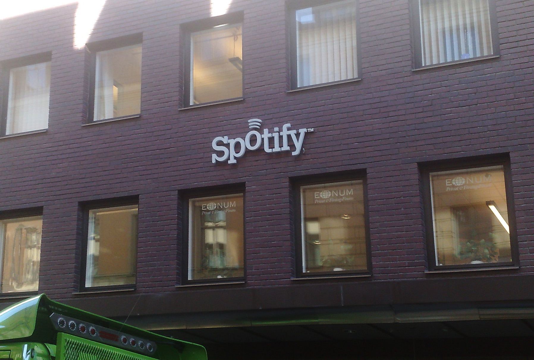 Spotify Removed 75 Million AI-Generated Tracks in a Year