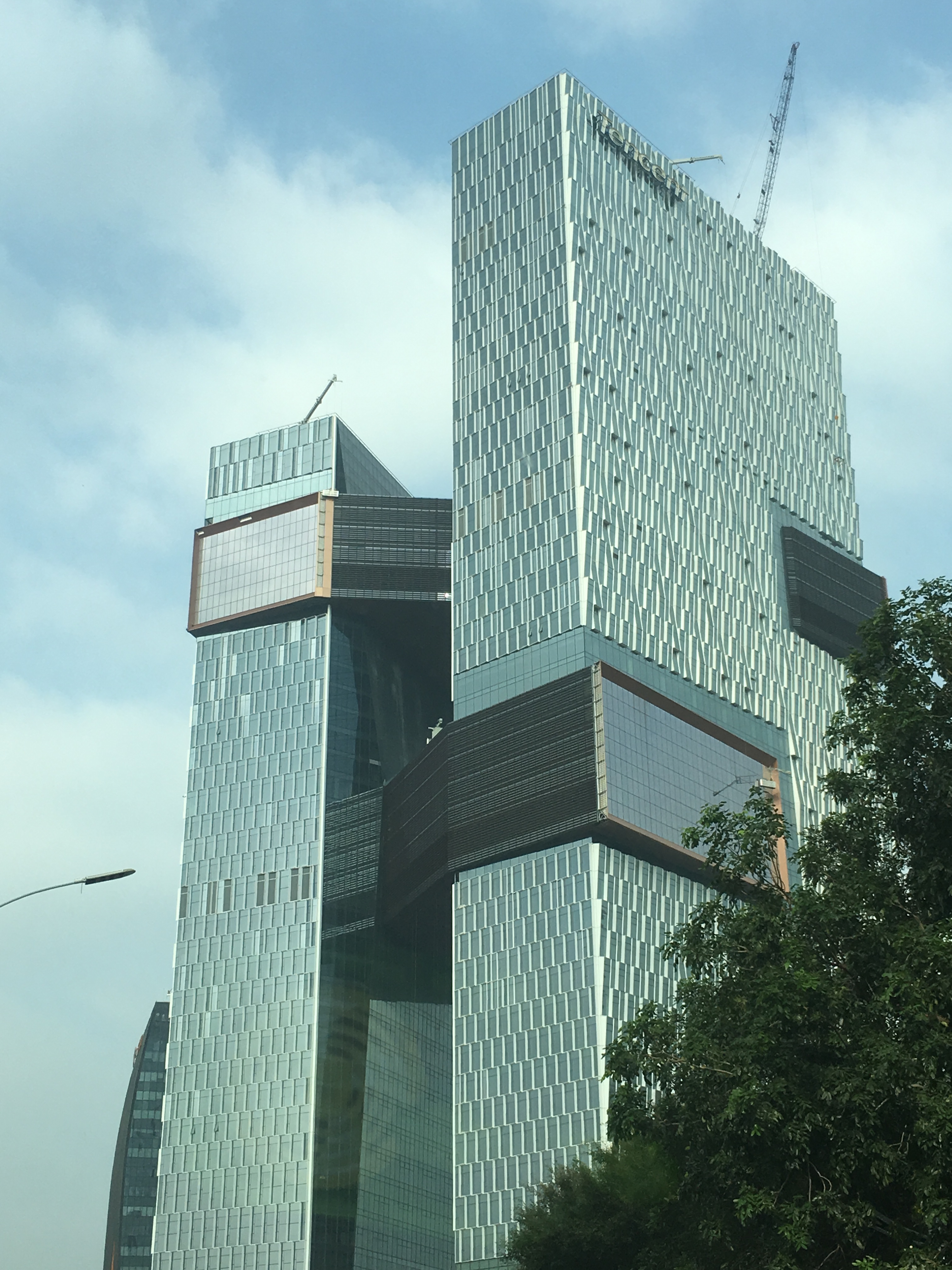 Tencent testuje asystenta AI Xiaowei w WeChacie, chce dogonić rywali